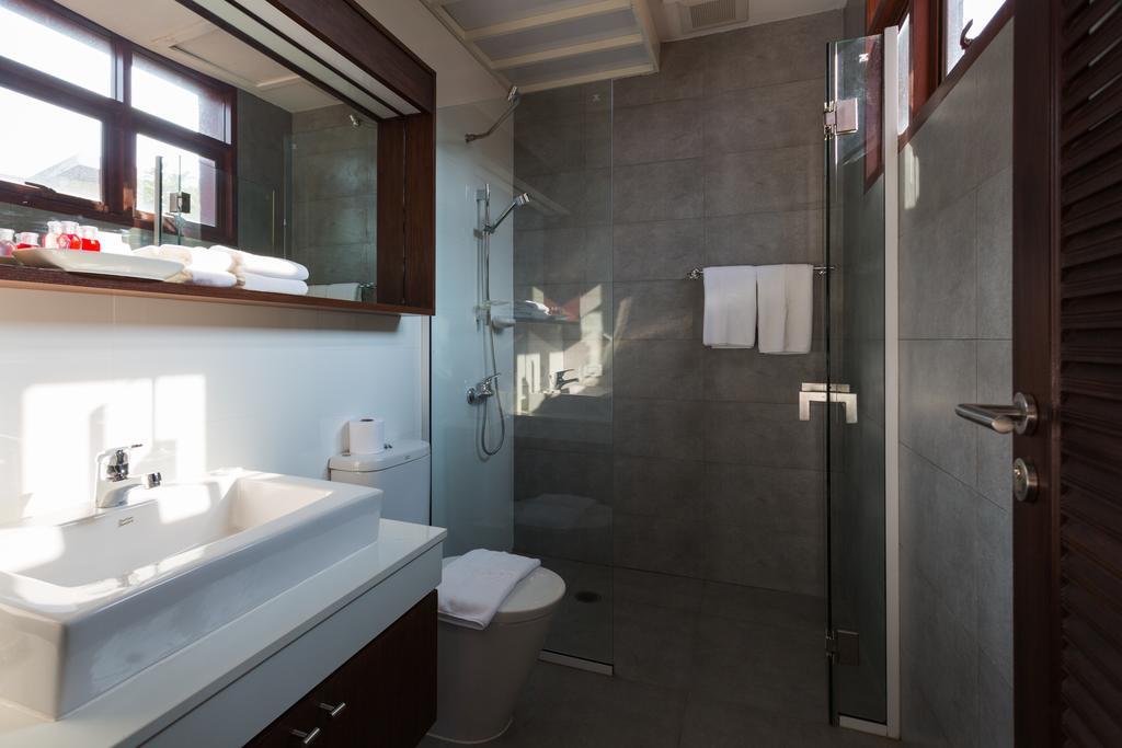 Amatapura Beachfront Villa 12, Sha Certified Ao Nam Mao الغرفة الصورة